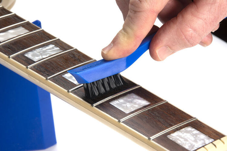 Music Nomad F-ONE Unfinished Fretboard Care Kit - Oil, Cloth & Brush